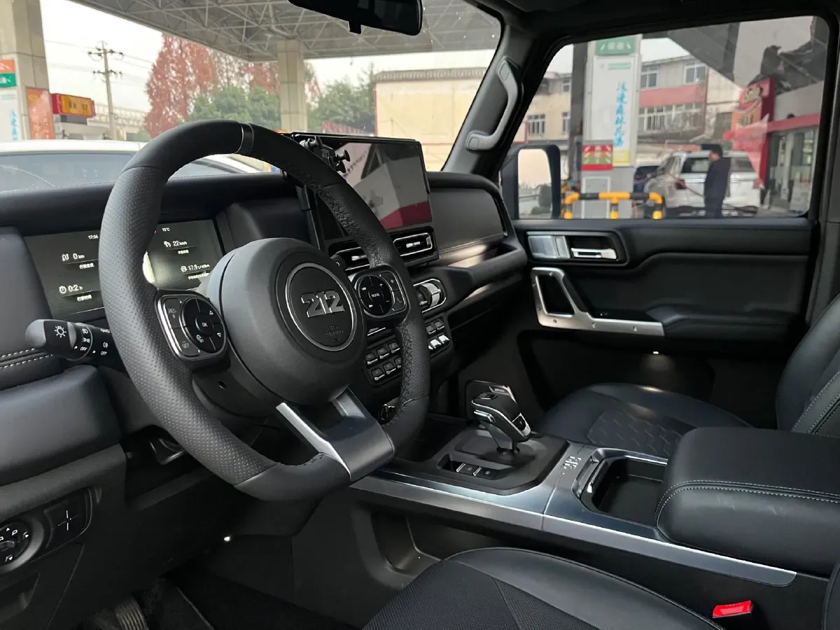 2025 212 212 T01 2.0T 252HP L4 8AT,autocango,china used car exporter,china ev exporter,chinese used car exporter,chinese used ev exporter