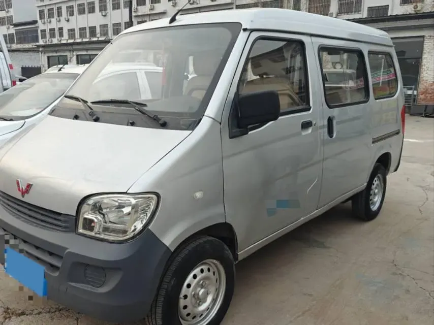 2015 WuLing ZhiGuang 1.2L 82HP L4 5MT,autocango,china used car exporter,china ev exporter,chinese used car exporter,chinese used ev exporter