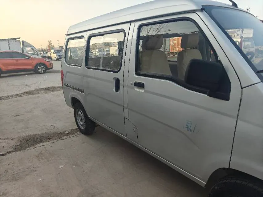 2015 WuLing ZhiGuang 1.2L 82HP L4 5MT,autocango,china used car exporter,china ev exporter,chinese used car exporter,chinese used ev exporter