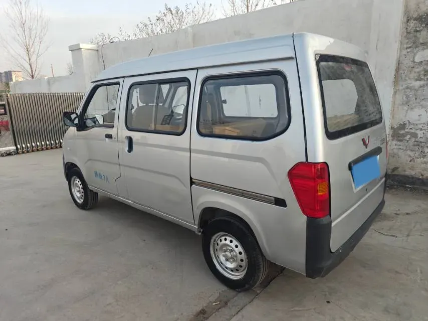 2015 WuLing ZhiGuang 1.2L 82HP L4 5MT,autocango,china used car exporter,china ev exporter,chinese used car exporter,chinese used ev exporter