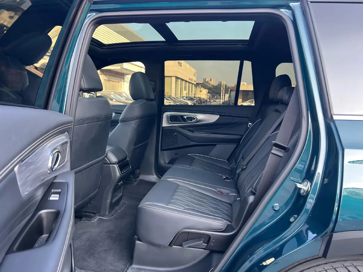 2024 GAC Trumpchi GS8 2.0T 252HP L4 8AT,autocango,china used car exporter,china ev exporter,chinese used car exporter,chinese used ev exporter