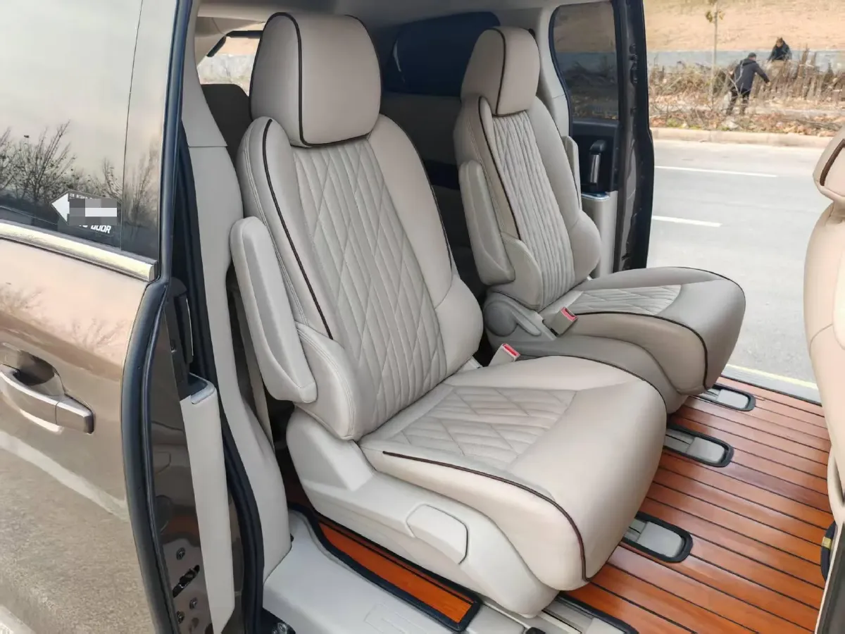 2023 Buick GL8 2.0T 237HP L4 9AT,autocango,china used car exporter,china ev exporter,chinese used car exporter,chinese used ev exporter