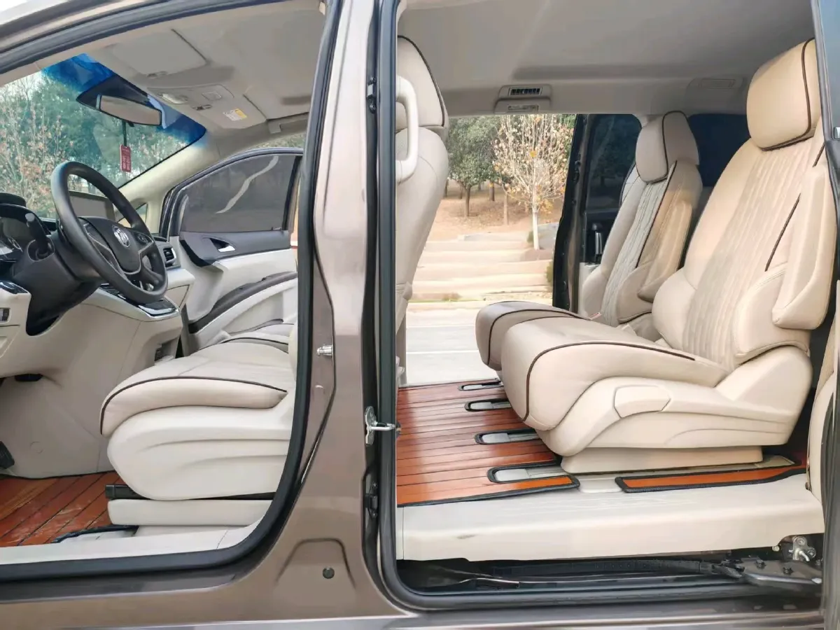 2023 Buick GL8 2.0T 237HP L4 9AT,autocango,china used car exporter,china ev exporter,chinese used car exporter,chinese used ev exporter