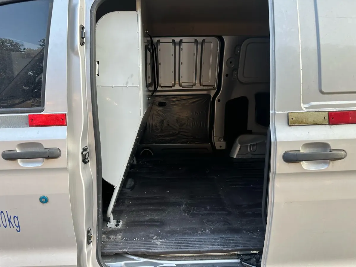 2022 WuLing HongGuang V 1.5L 99HP L4 6MT,autocango,china used car exporter,china ev exporter,chinese used car exporter,chinese used ev exporter