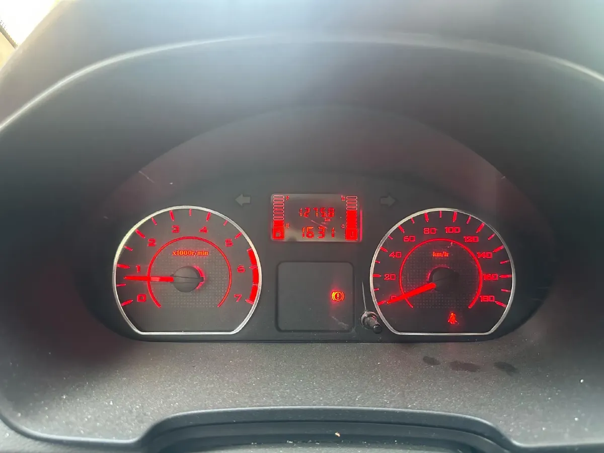 2022 WuLing HongGuang V 1.5L 99HP L4 6MT,autocango,china used car exporter,china ev exporter,chinese used car exporter,chinese used ev exporter