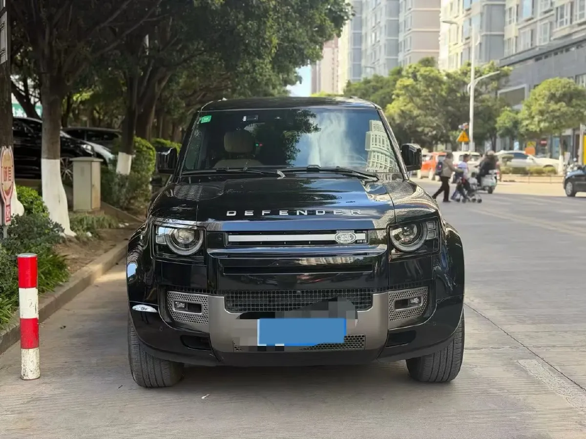 2024 Land Rover Defender 3.0T 400HP L6 8AT,autocango,china used car exporter,china ev exporter,chinese used car exporter,chinese used ev exporter