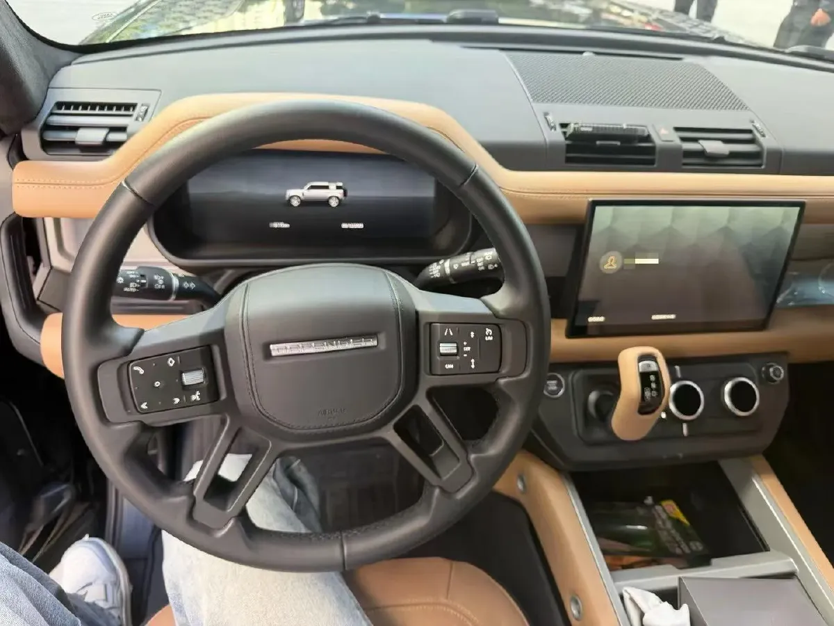 2024 Land Rover Defender 3.0T 400HP L6 8AT,autocango,china used car exporter,china ev exporter,chinese used car exporter,chinese used ev exporter