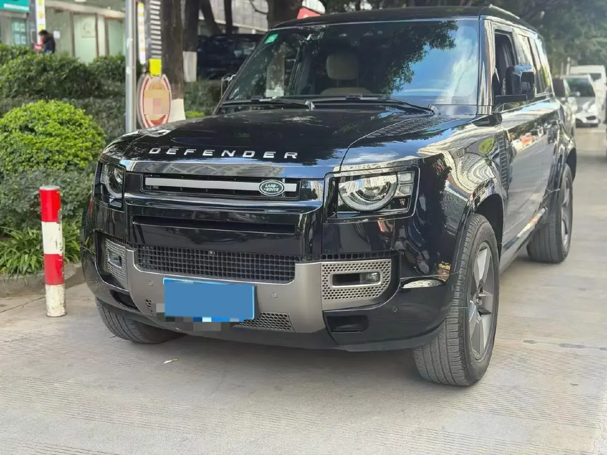 2024 Land Rover Defender 3.0T 400HP L6 8AT