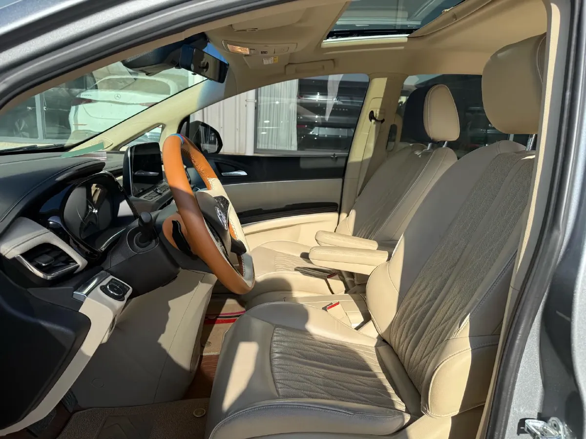 2023 Buick GL8 2.0T 237HP L4 9AT,autocango,china used car exporter,china ev exporter,chinese used car exporter,chinese used ev exporter