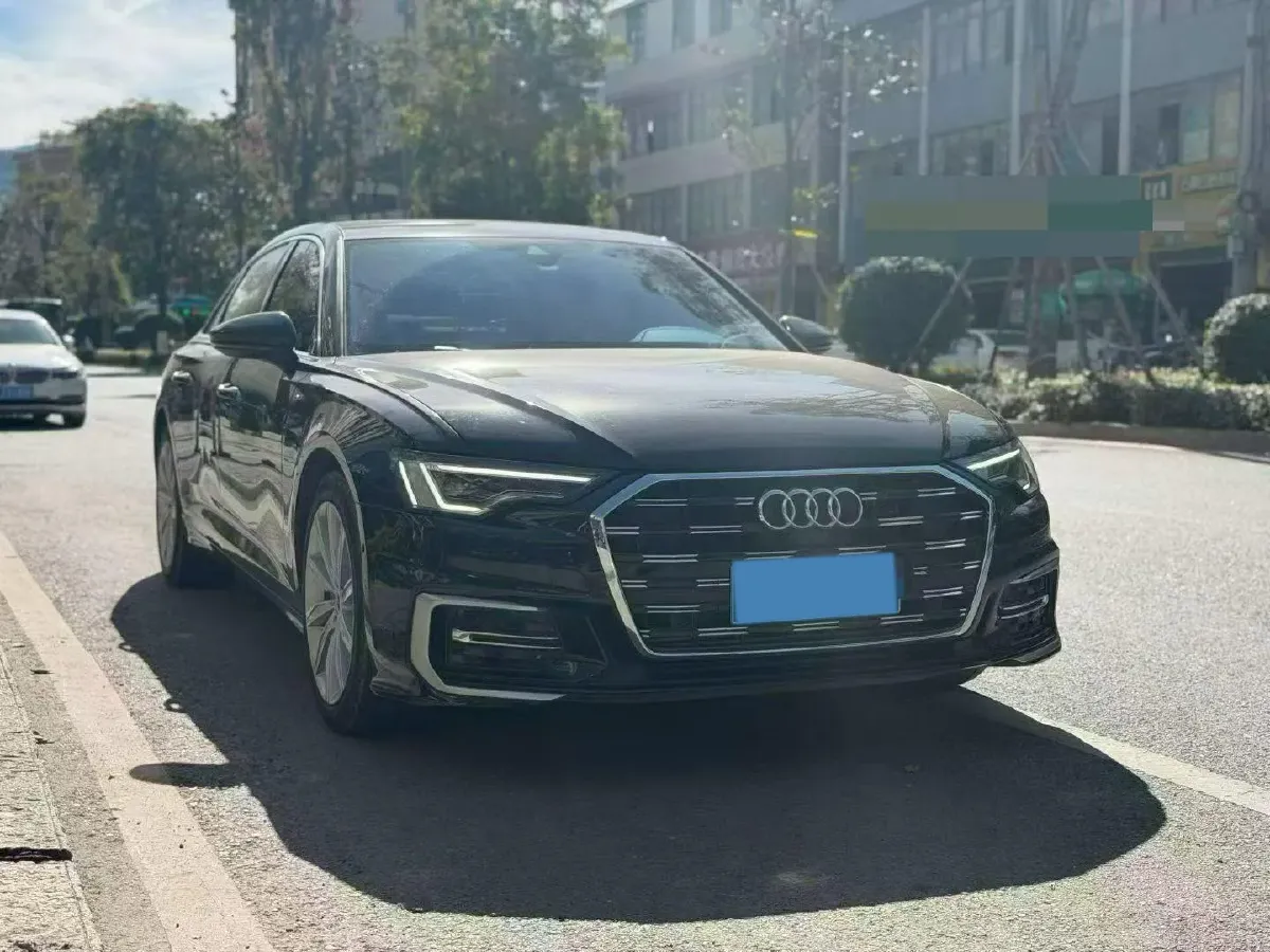2023 Audi A6L 2.0T 245HP L4 7DCT,autocango,china used car exporter,china ev exporter,chinese used car exporter,chinese used ev exporter