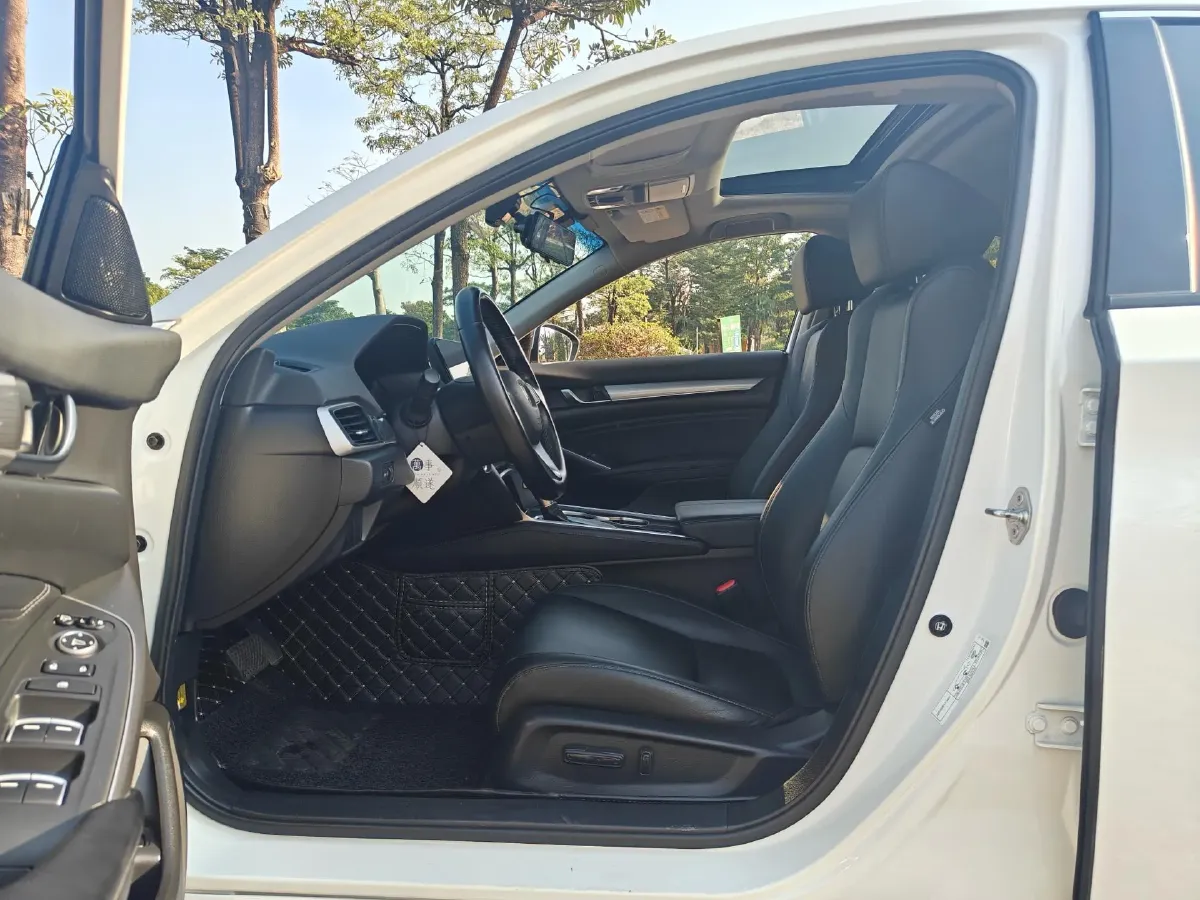 2022 Honda Accord 1.5T 194HP L4 CVT,autocango,china used car exporter,china ev exporter,chinese used car exporter,chinese used ev exporter