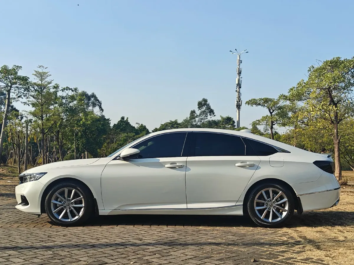 2022 Honda Accord 1.5T 194HP L4 CVT,autocango,china used car exporter,china ev exporter,chinese used car exporter,chinese used ev exporter