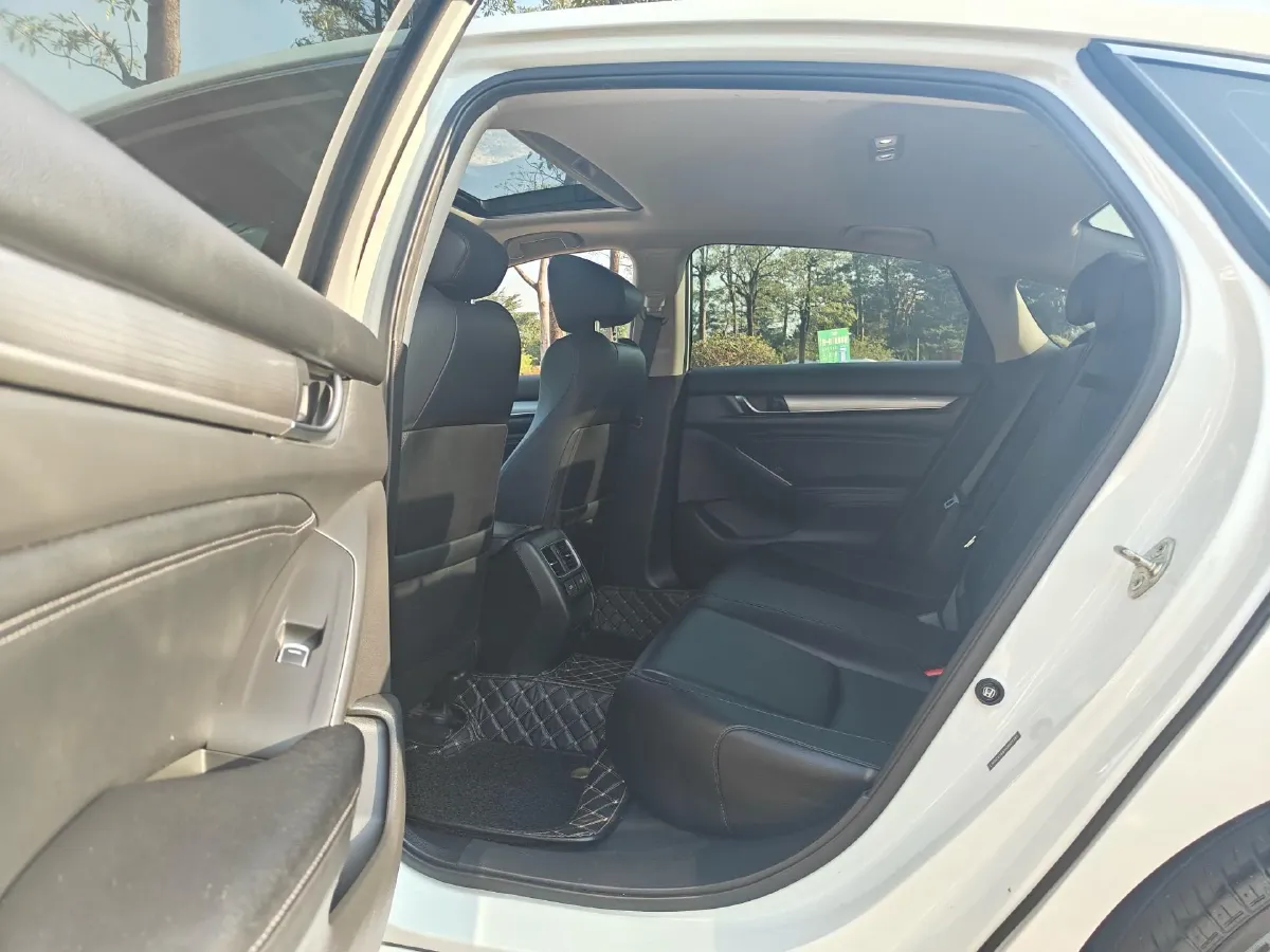 2022 Honda Accord 1.5T 194HP L4 CVT,autocango,china used car exporter,china ev exporter,chinese used car exporter,chinese used ev exporter