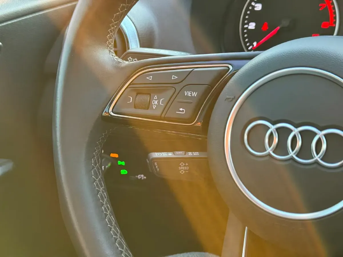 2022 Audi Q2L 1.4T 150HP L4 7DCT,autocango,china used car exporter,china ev exporter,chinese used car exporter,chinese used ev exporter