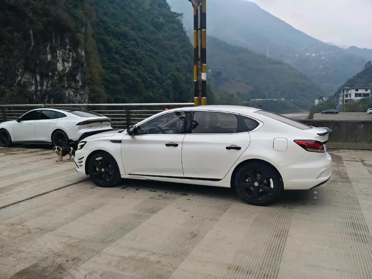 2018 MG MG6 1.5T 169HP L4 7DCT,autocango,china used car exporter,china ev exporter,chinese used car exporter,chinese used ev exporter