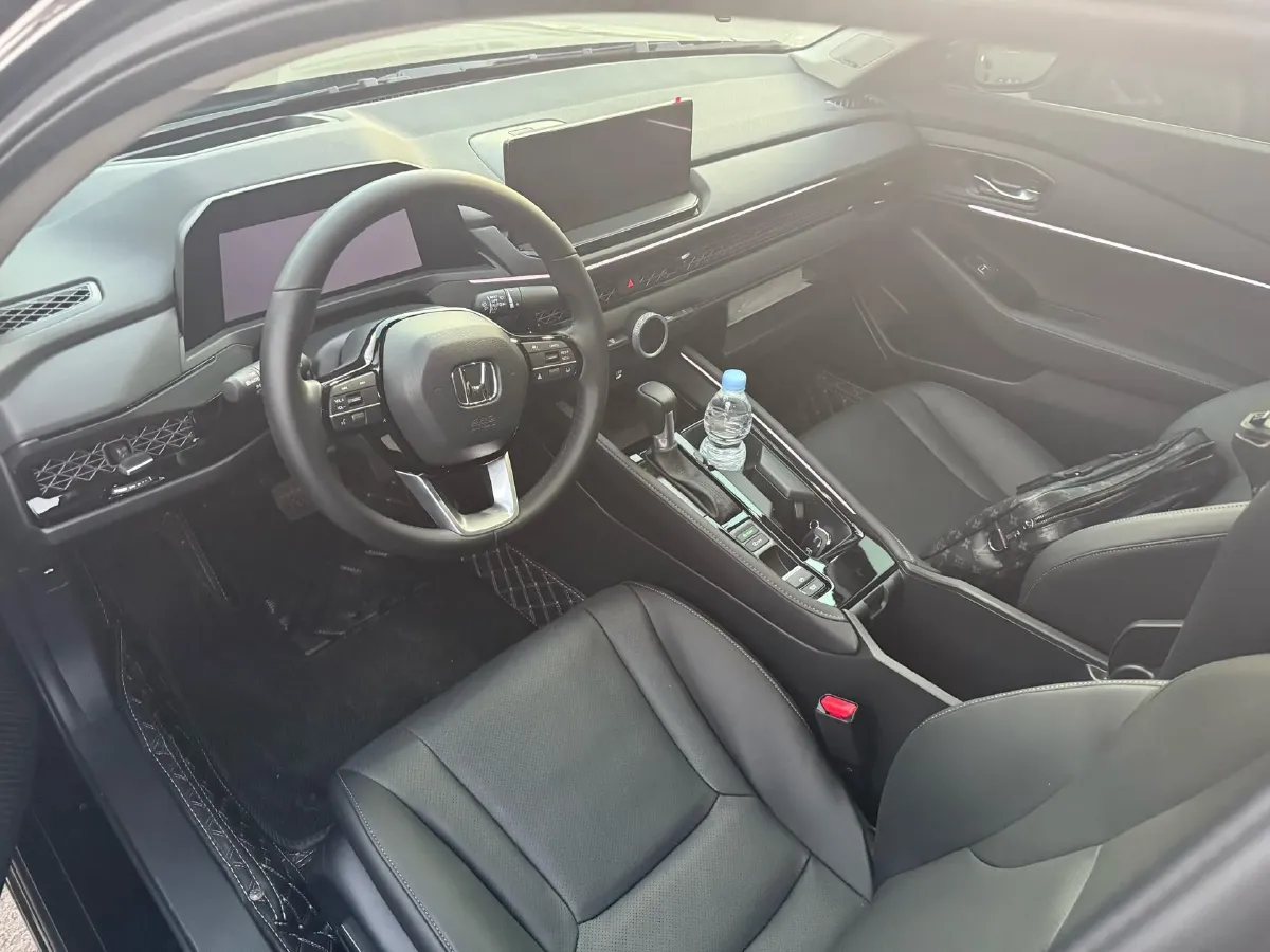 2025 Honda Accord 1.5T 192HP L4 CVT,autocango,china used car exporter,china ev exporter,chinese used car exporter,chinese used ev exporter