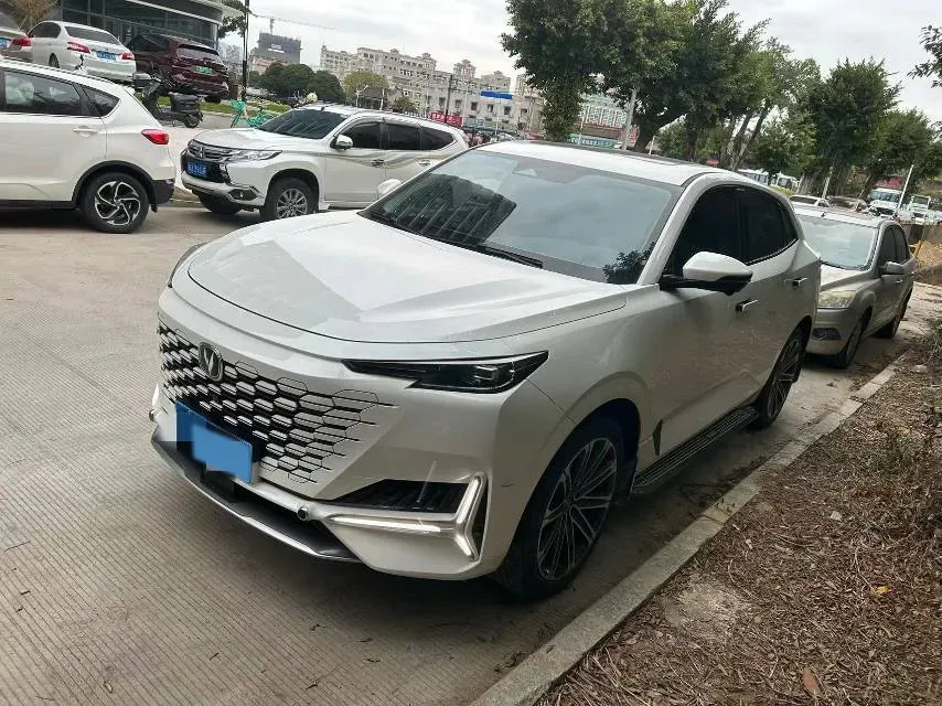 2021 ChangAn UNI-K 2.0T 233HP L4 8AT,autocango,china used car exporter,china ev exporter,chinese used car exporter,chinese used ev exporter