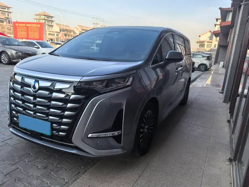 2024 Denza D9 1.5T 139HP L4 E-CVT PHEV 40KWH 2024 Denza D9 1.5T 139HP L4 E-CVT PHEV 40KWH