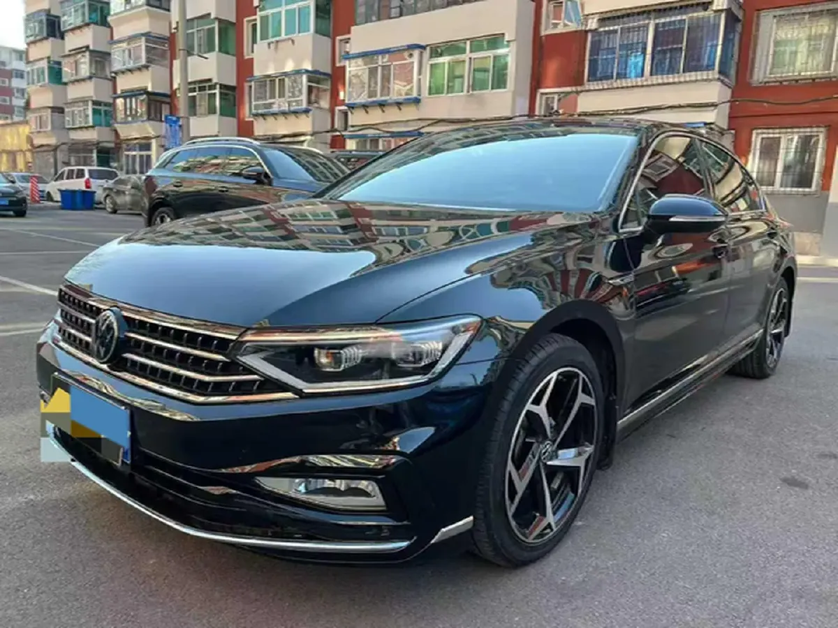 2023 Volkswagen Magotan 2.0T 186HP L4 7DCT,autocango,china used car exporter,china ev exporter,chinese used car exporter,chinese used ev exporter