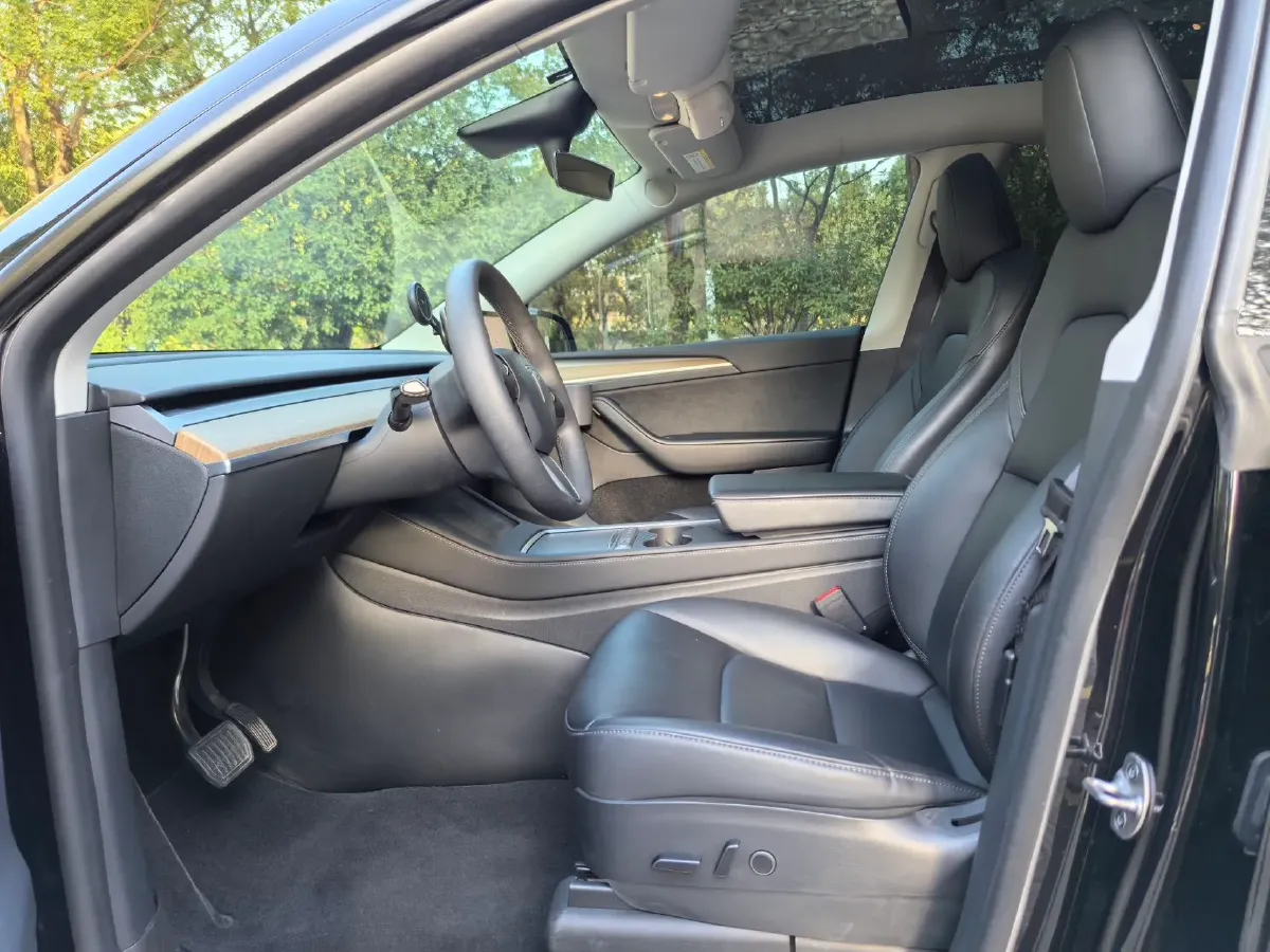 2022 Tesla Model Y BEV 60KWH,autocango,china used car exporter,china ev exporter,chinese used car exporter,chinese used ev exporter