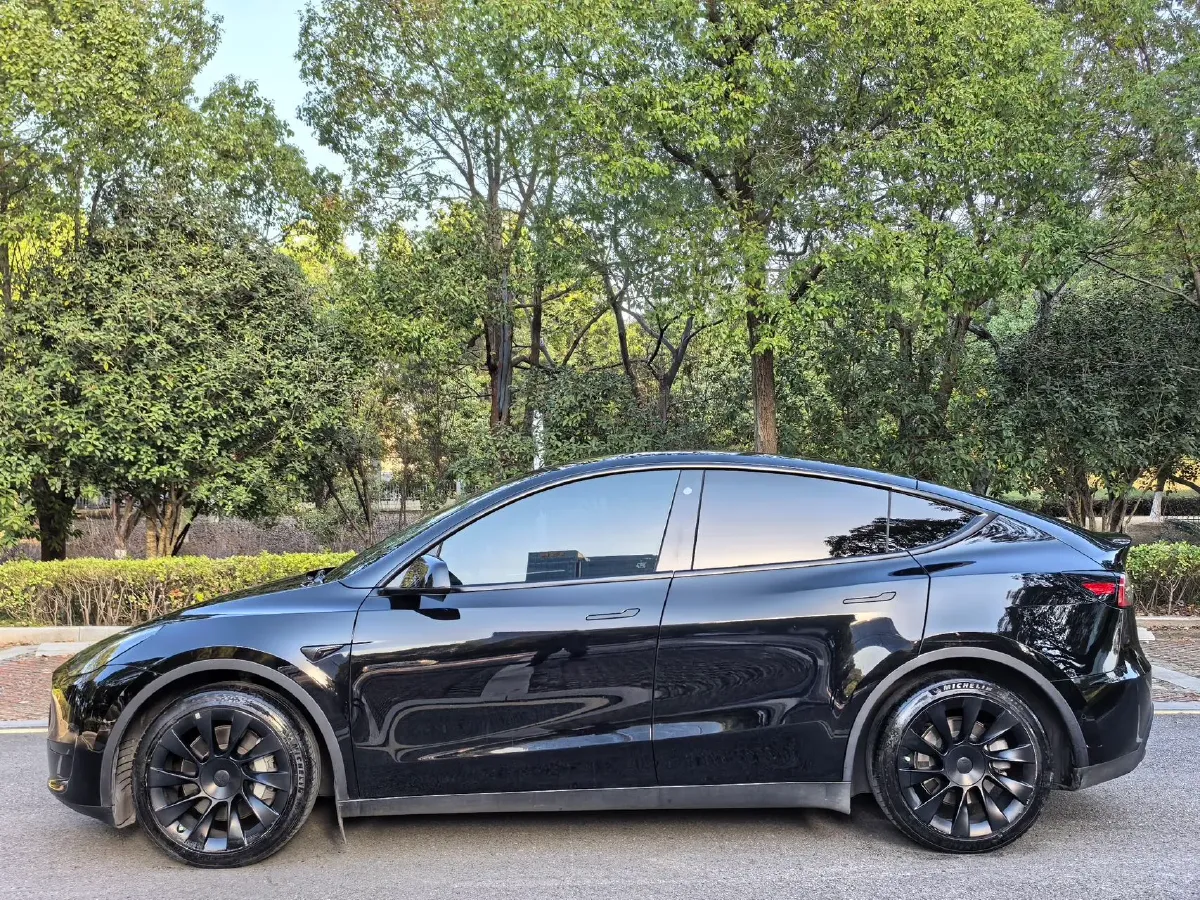 2022 Tesla Model Y BEV 60KWH,autocango,china used car exporter,china ev exporter,chinese used car exporter,chinese used ev exporter