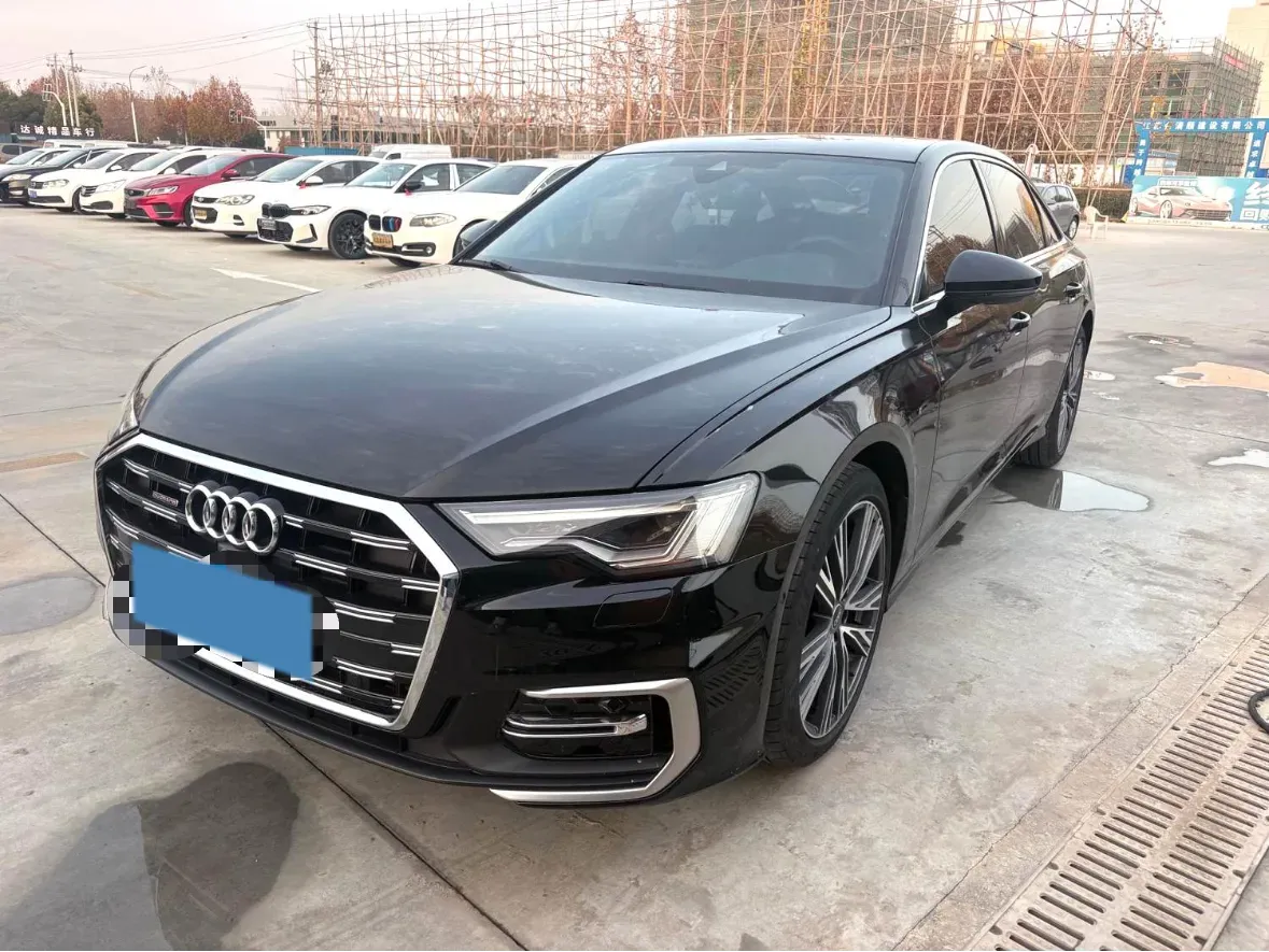 2024 Audi A6L 2.0T 245HP L4 7DCT,autocango,china used car exporter,china ev exporter,chinese used car exporter,chinese used ev exporter