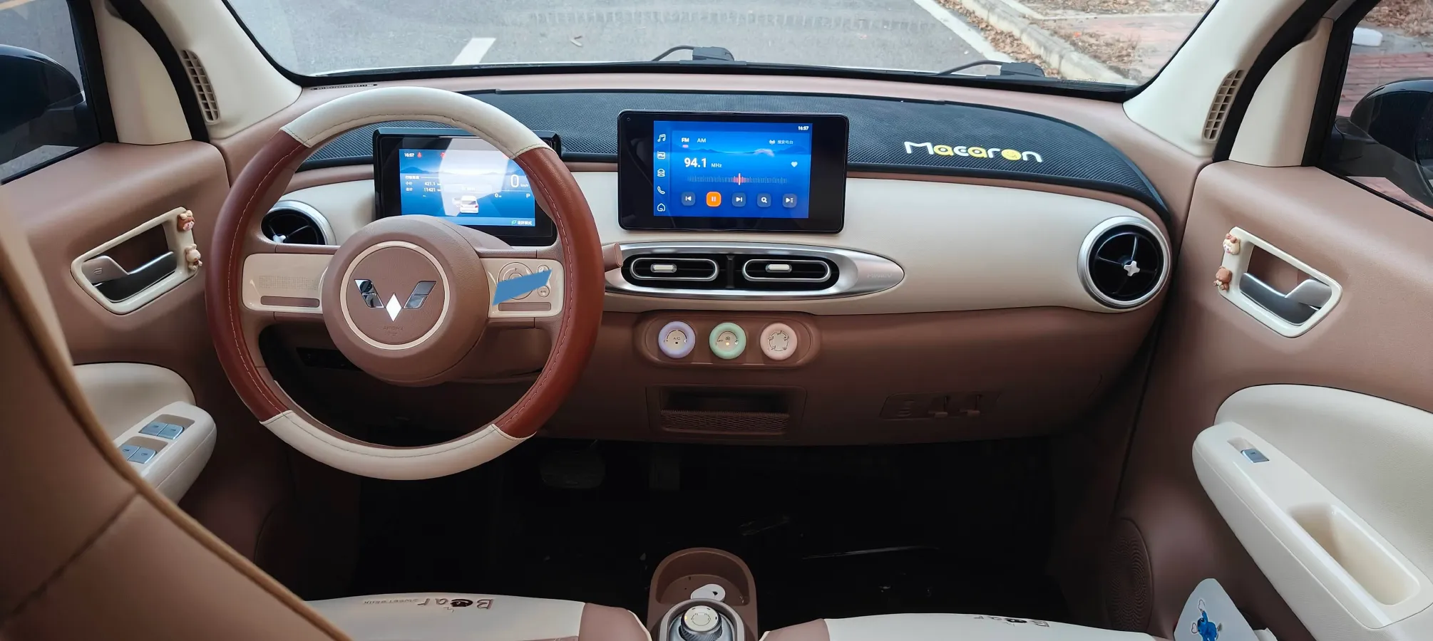 2025 WuLing HongGuang MINI EV BEV 16.2KWH,autocango,china used car exporter,china ev exporter,chinese used car exporter,chinese used ev exporter