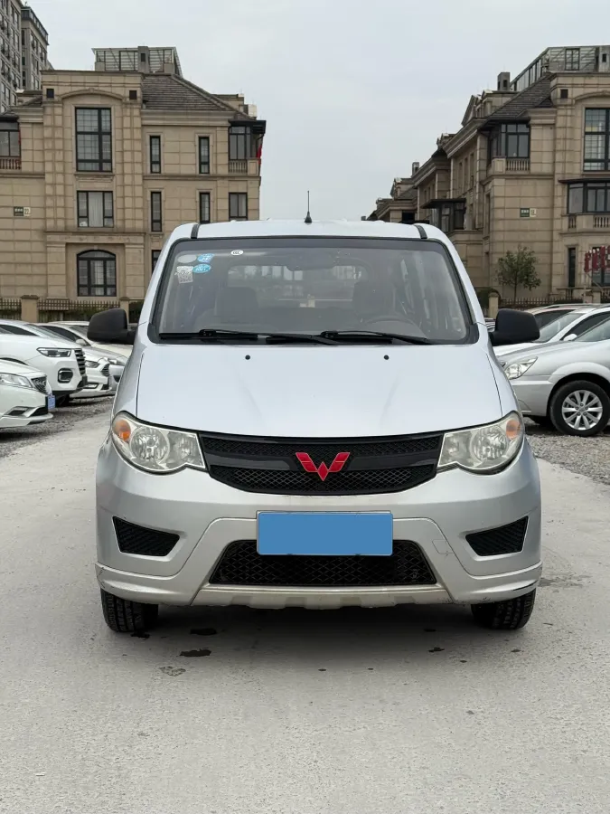 2018 WuLing HongGuang 1.2L 82HP L4 5MT,autocango,china used car exporter,china ev exporter,chinese used car exporter,chinese used ev exporter