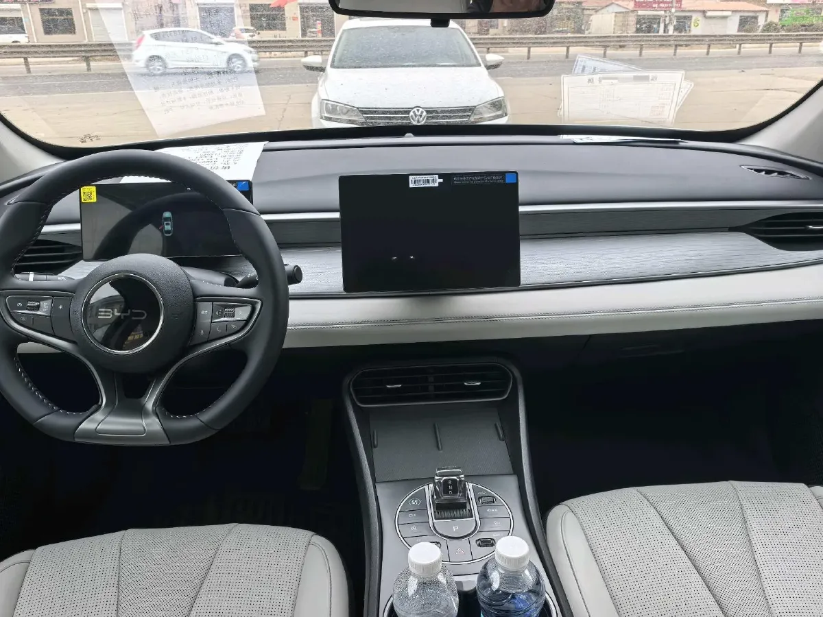 2025 BYD Seal05 DM-i 1.5L 101HP L4 E-CVT PHEV 7.68KWH,autocango,china used car exporter,china ev exporter,chinese used car exporter,chinese used ev exporter