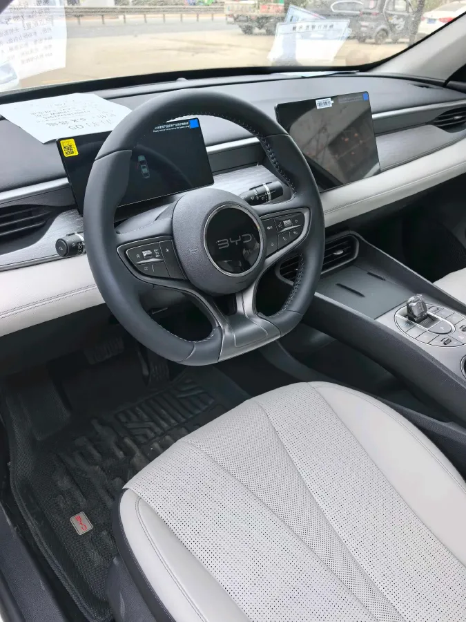 2025 BYD Seal05 DM-i 1.5L 101HP L4 E-CVT PHEV 7.68KWH,autocango,china used car exporter,china ev exporter,chinese used car exporter,chinese used ev exporter