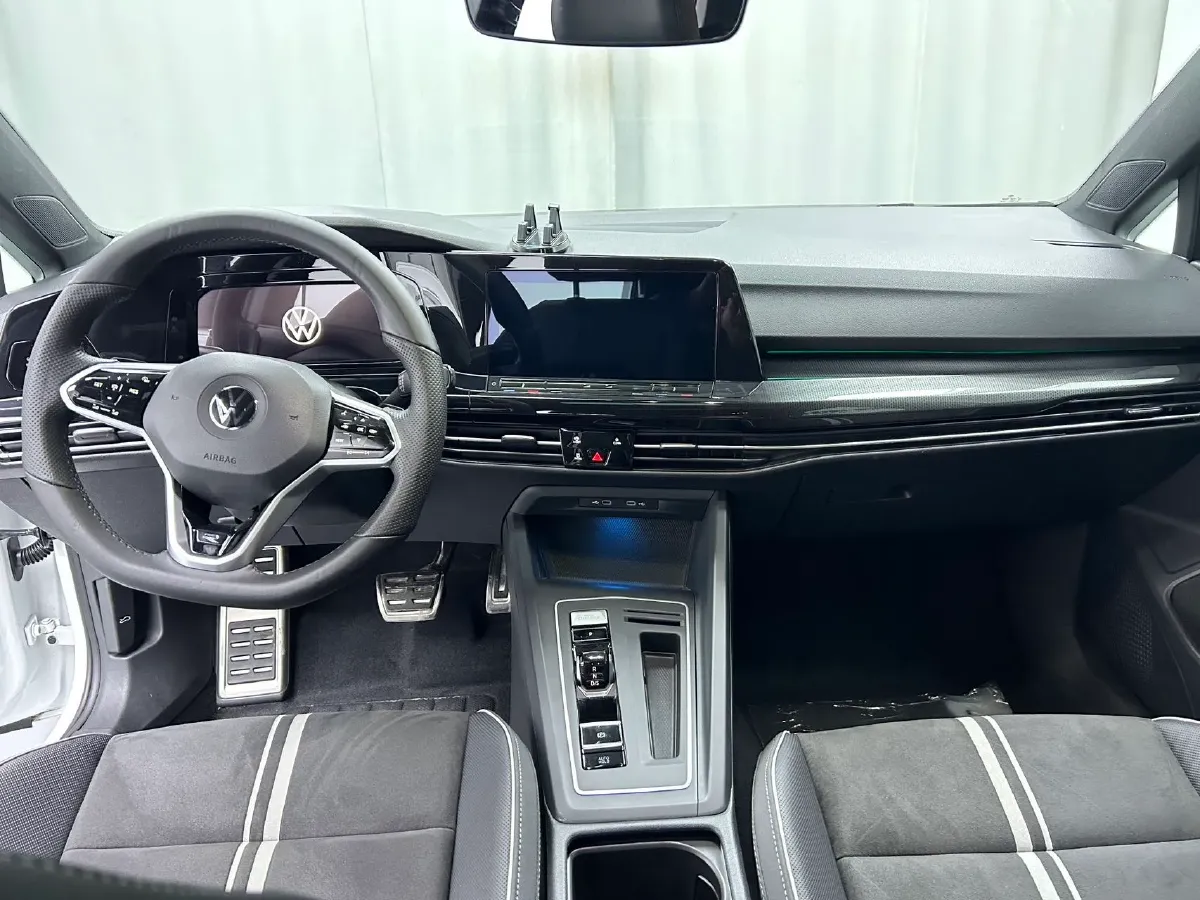 2021 Volkswagen Golf 1.4T 150HP L4 7DCT,autocango,china used car exporter,china ev exporter,chinese used car exporter,chinese used ev exporter