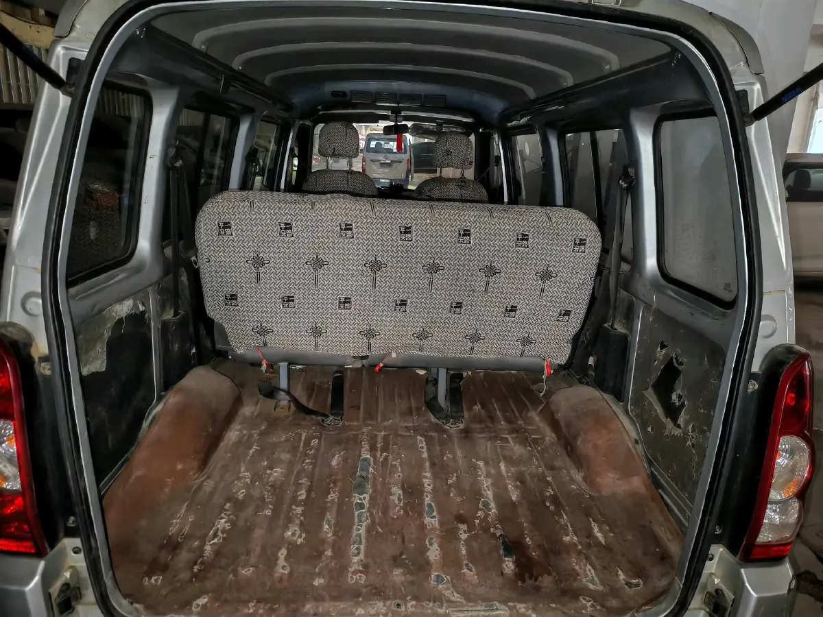 2021 WuLing RongGuang 1.5L 99HP L4 5MT,autocango,china used car exporter,china ev exporter,chinese used car exporter,chinese used ev exporter