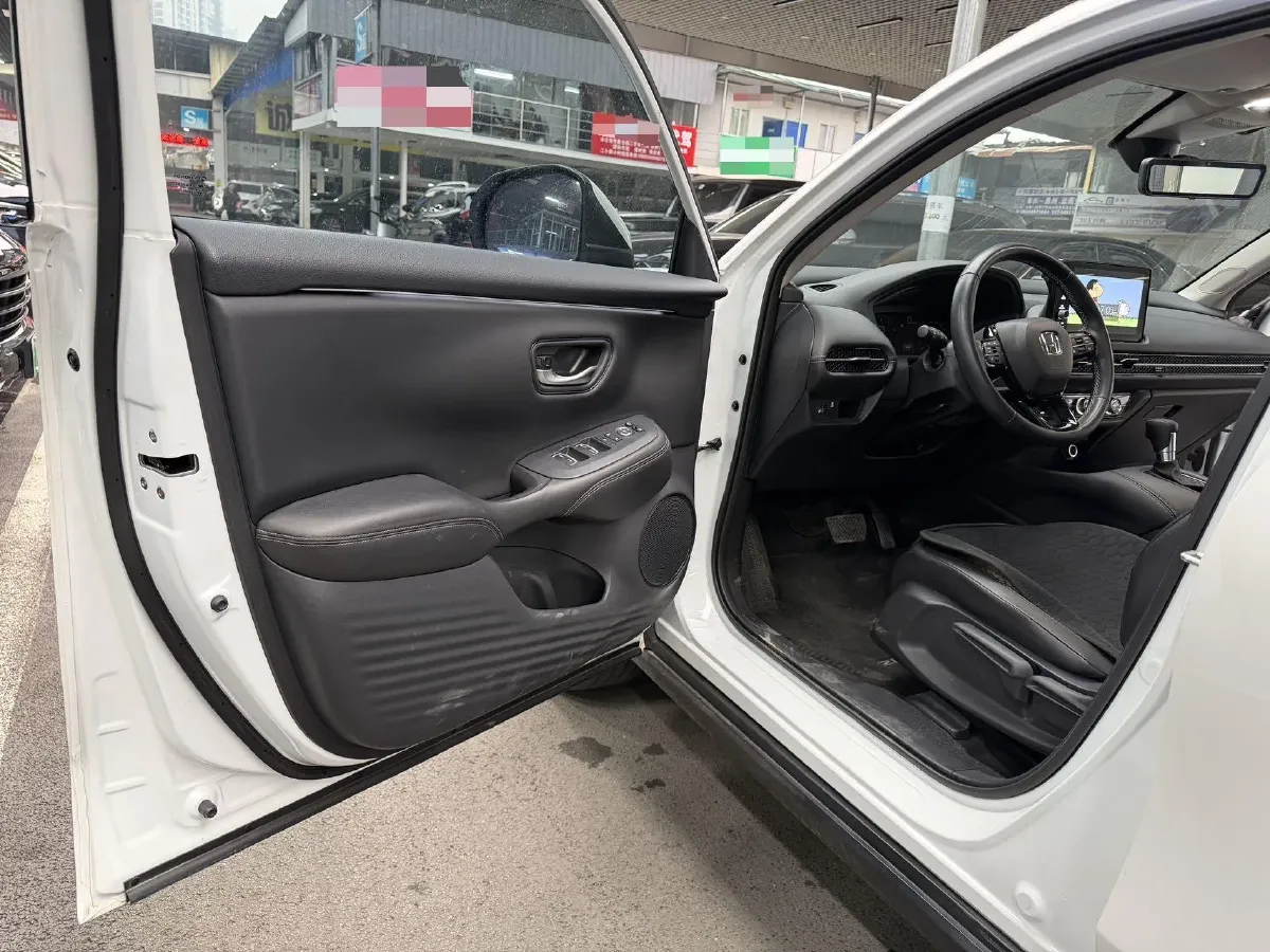 2023 Honda ZR-V 1.5T 182HP L4 CVT,autocango,china used car exporter,china ev exporter,chinese used car exporter,chinese used ev exporter