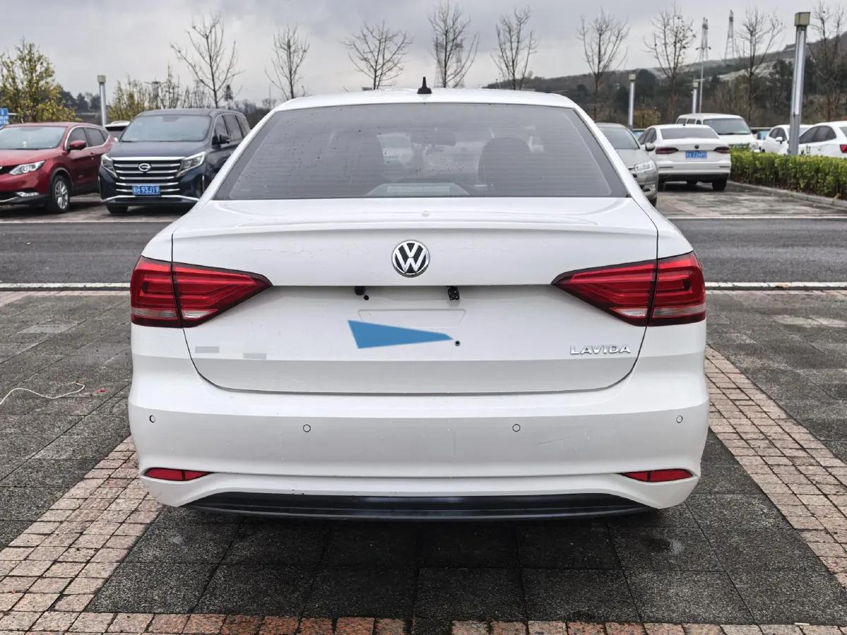 2019 Volkswagen Polo 1.5L 113HP L4 5MT,autocango,china used car exporter,china ev exporter,chinese used car exporter,chinese used ev exporter