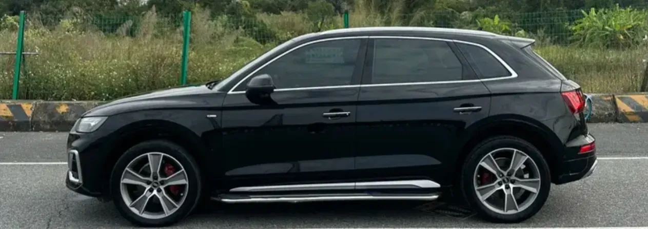 2021 Audi Q5L Sportback 2.0T 252HP L4 7DCT,autocango,china used car exporter,china ev exporter,chinese used car exporter,chinese used ev exporter