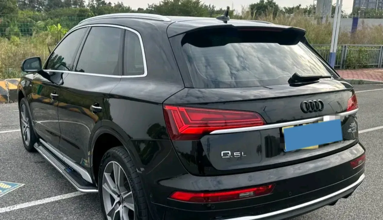 2021 Audi Q5L Sportback 2.0T 252HP L4 7DCT,autocango,china used car exporter,china ev exporter,chinese used car exporter,chinese used ev exporter