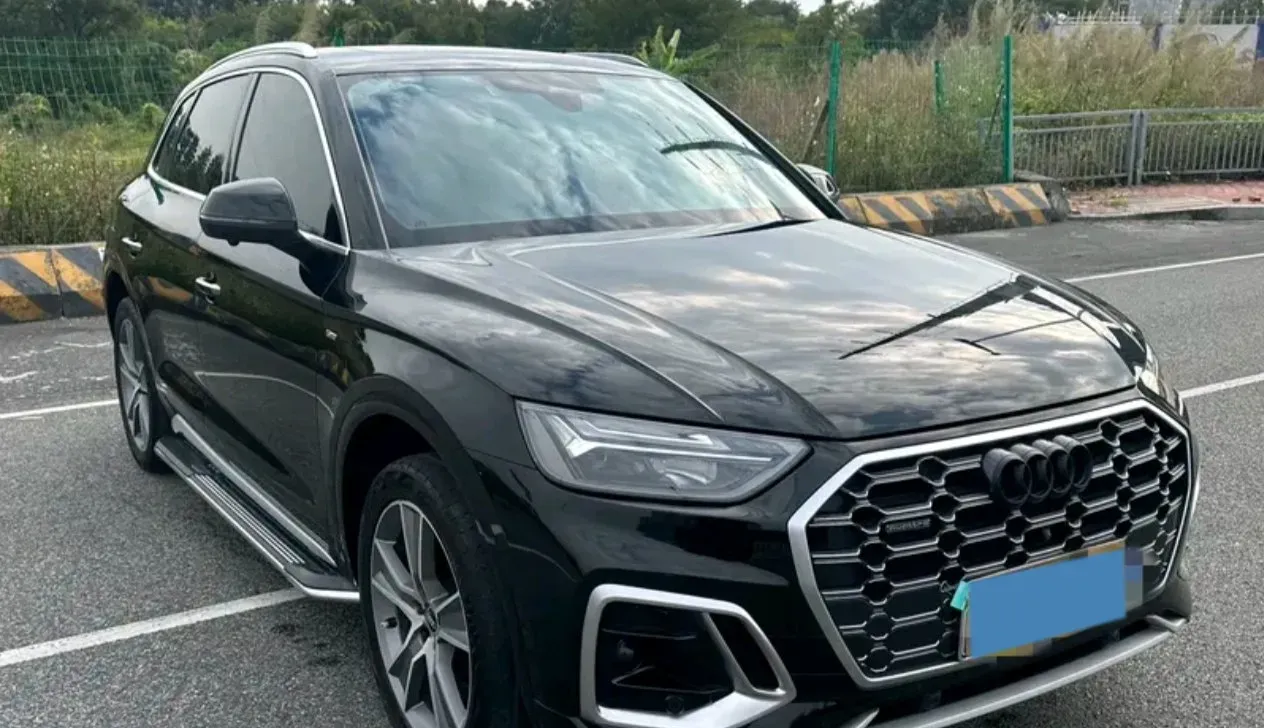 2021 Audi Q5L Sportback 2.0T 252HP L4 7DCT,autocango,china used car exporter,china ev exporter,chinese used car exporter,chinese used ev exporter