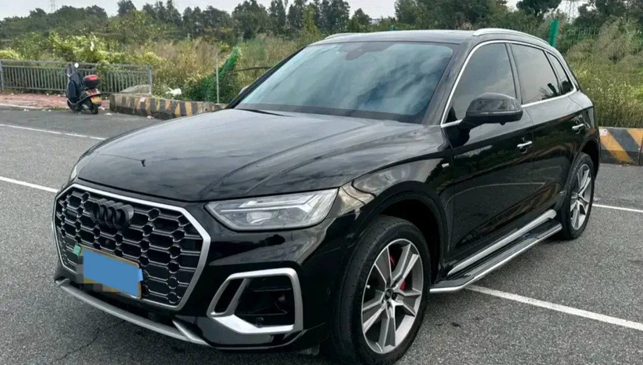 2021 Audi Q5L Sportback 2.0T 252HP L4 7DCT,autocango,china used car exporter,china ev exporter,chinese used car exporter,chinese used ev exporter
