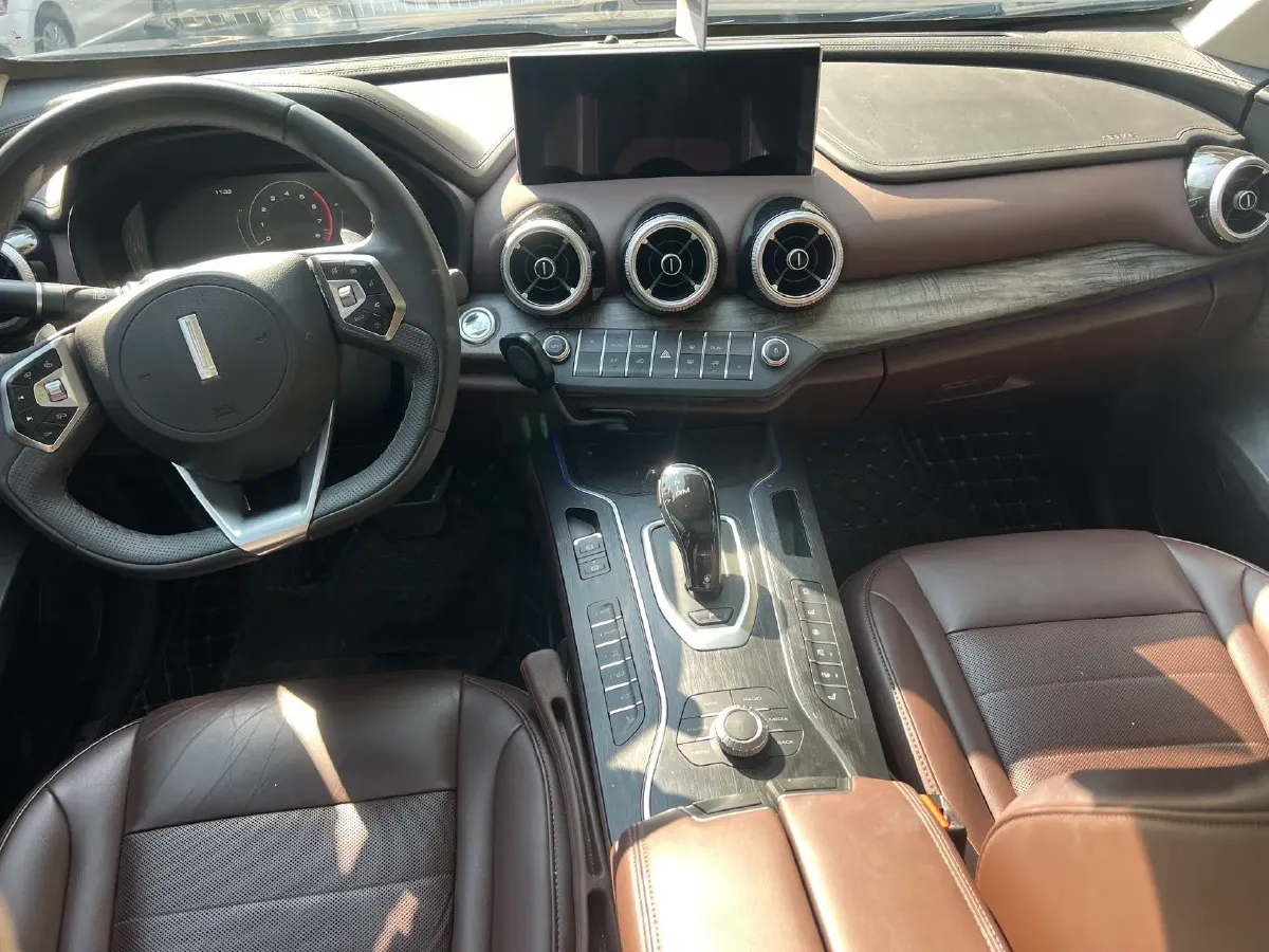 2020 WEY VV7 2.0T 227HP L4 7DCT,autocango,china used car exporter,china ev exporter,chinese used car exporter,chinese used ev exporter