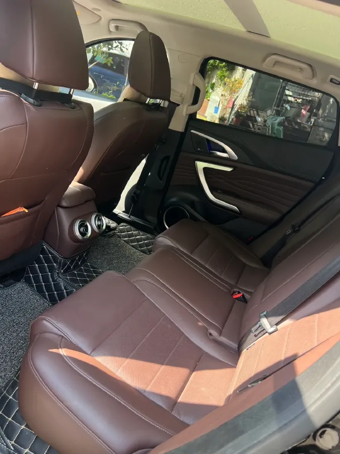 2020 WEY VV7 2.0T 227HP L4 7DCT,autocango,china used car exporter,china ev exporter,chinese used car exporter,chinese used ev exporter