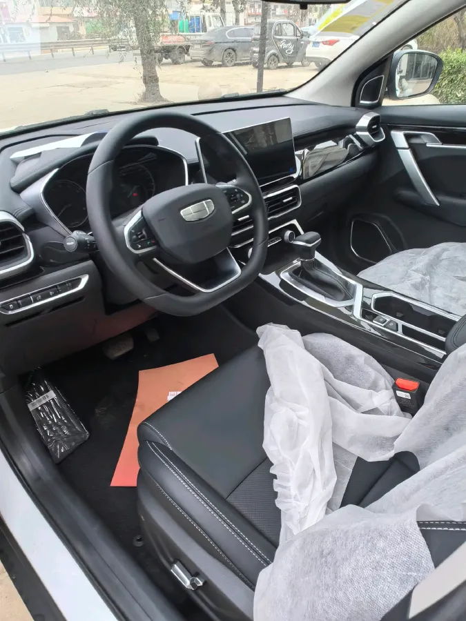 2025 Geely Coolray 1.5L 126HP L4 CVT,autocango,china used car exporter,china ev exporter,chinese used car exporter,chinese used ev exporter