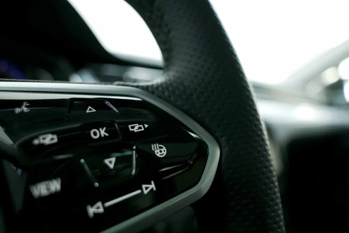 2023 Volkswagen Magotan 2.0T 186HP L4 7DCT,autocango,china used car exporter,china ev exporter,chinese used car exporter,chinese used ev exporter