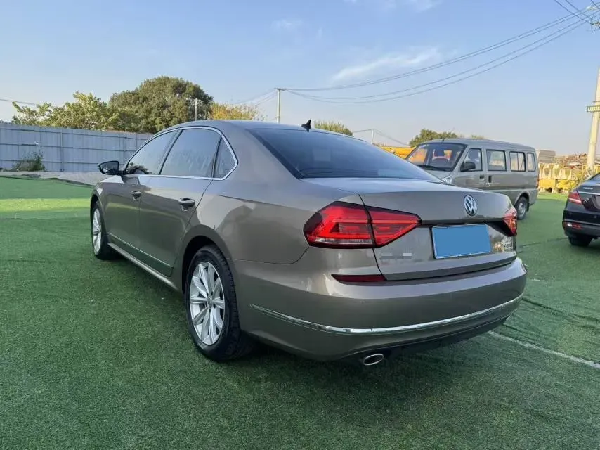 2017 Volkswagen Passat 1.8T 180HP L4 7DCT,autocango,china used car exporter,china ev exporter,chinese used car exporter,chinese used ev exporter