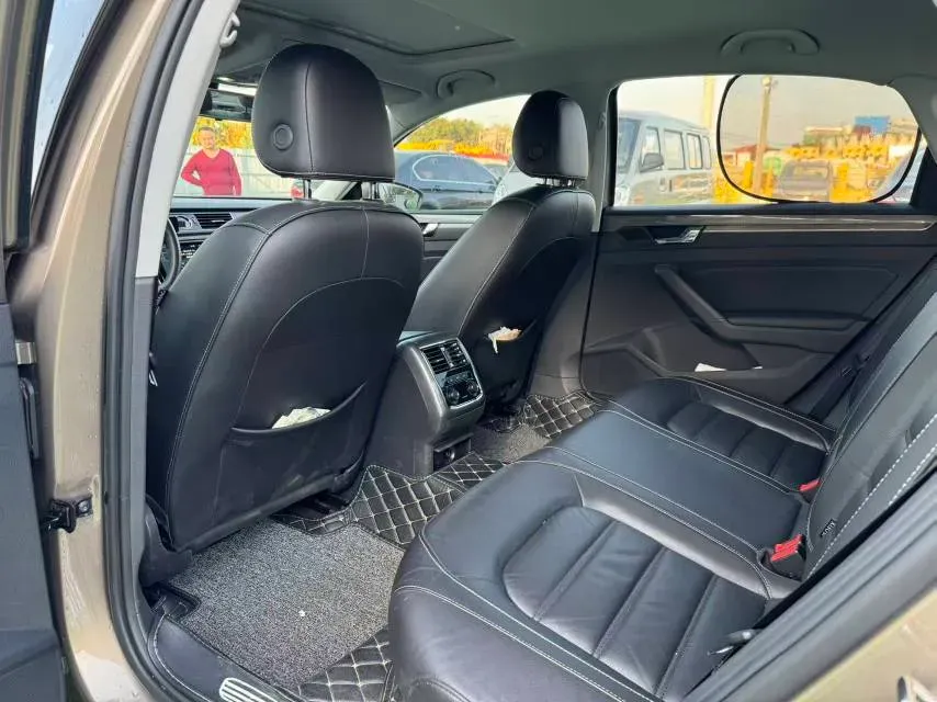 2017 Volkswagen Passat 1.8T 180HP L4 7DCT,autocango,china used car exporter,china ev exporter,chinese used car exporter,chinese used ev exporter