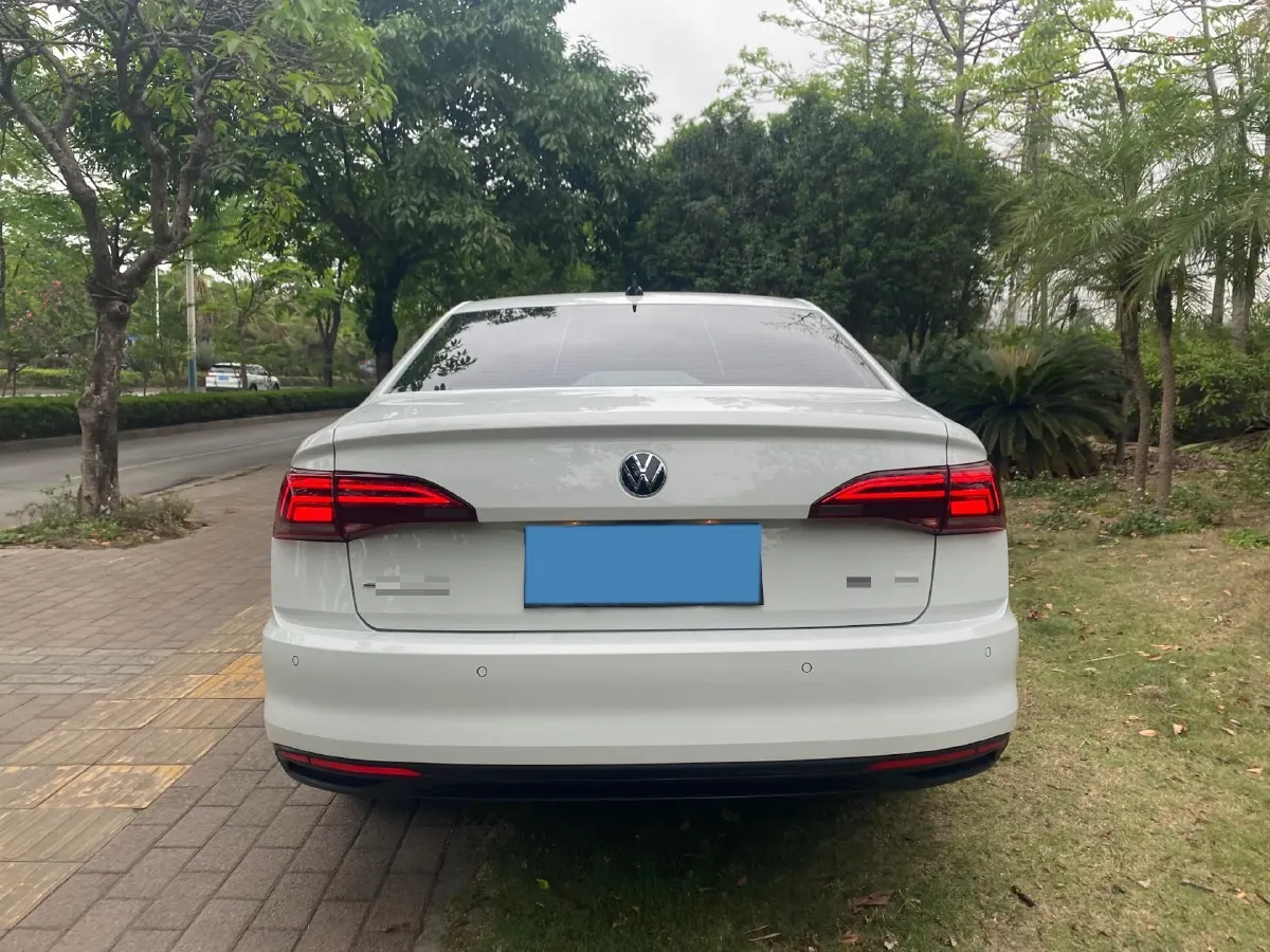 2021 Volkswagen Bora 1.5L 113HP L4 6AT,autocango,china used car exporter,china ev exporter,chinese used car exporter,chinese used ev exporter