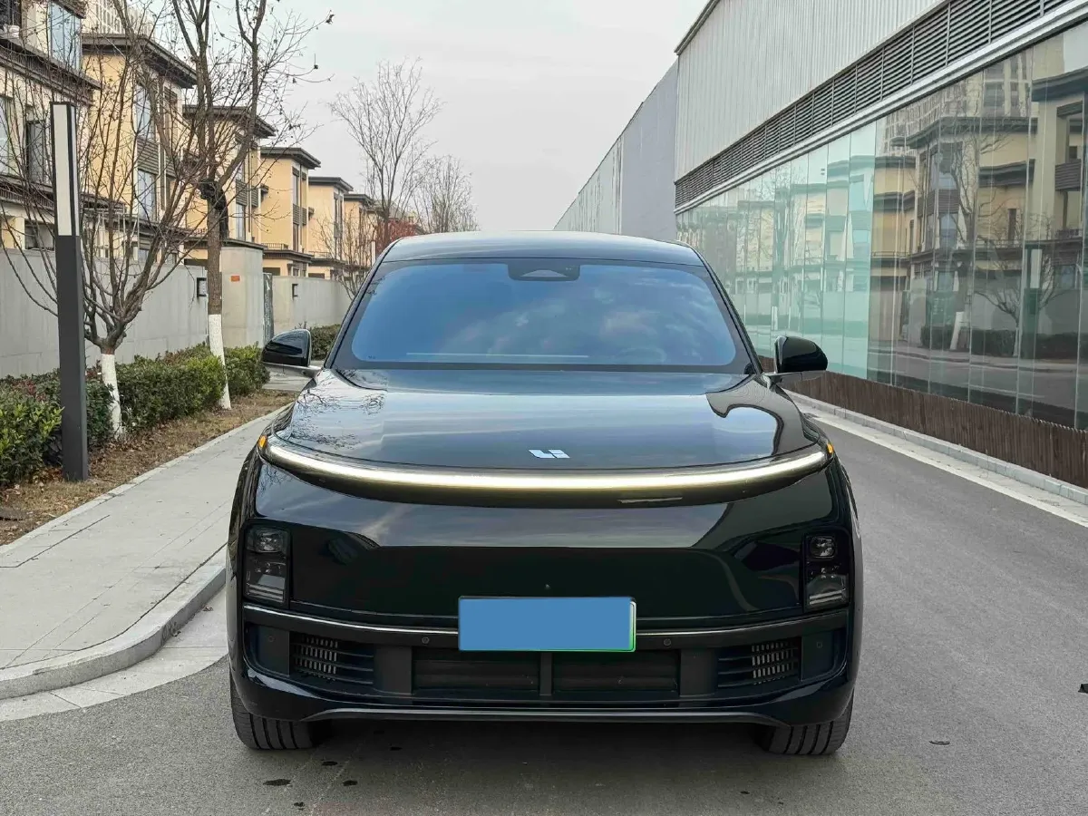 2023 Li L8 Range Extended 154HP REEV 40.9KWH,autocango,china used car exporter,china ev exporter,chinese used car exporter,chinese used ev exporter