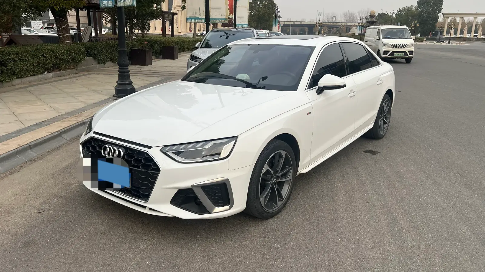 2022 Audi A4L 2.0T 190HP L4 7DCT
