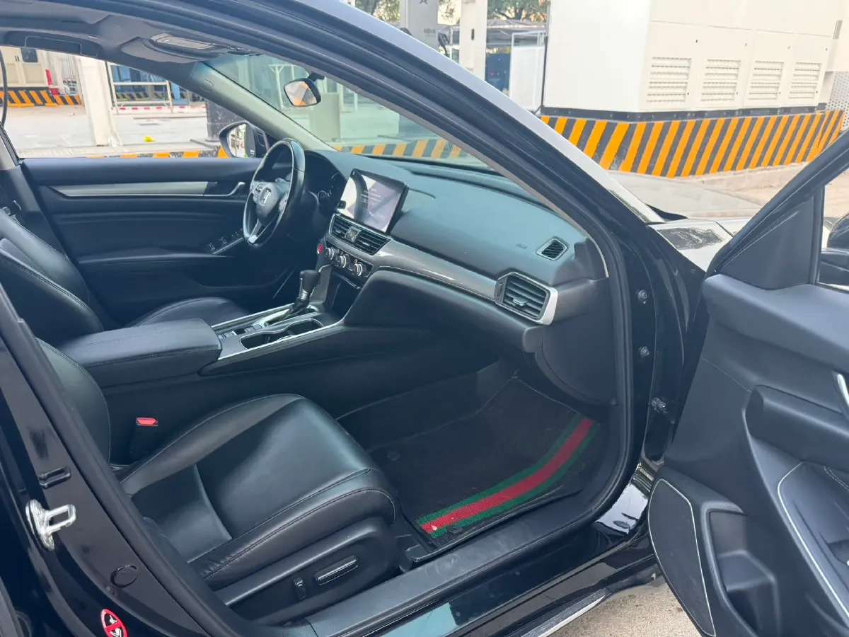 2022 Honda Accord 1.5T 194HP L4 CVT,autocango,china used car exporter,china ev exporter,chinese used car exporter,chinese used ev exporter