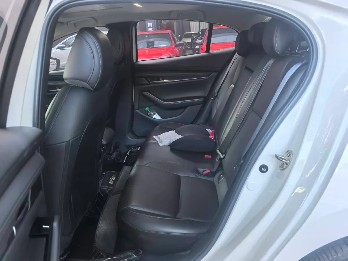 2022 Mazda 3 Axela 2.0L 158HP L4 6AT,autocango,china used car exporter,china ev exporter,chinese used car exporter,chinese used ev exporter