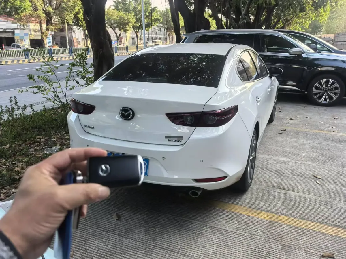 2022 Mazda 3 Axela 2.0L 158HP L4 6AT,autocango,china used car exporter,china ev exporter,chinese used car exporter,chinese used ev exporter